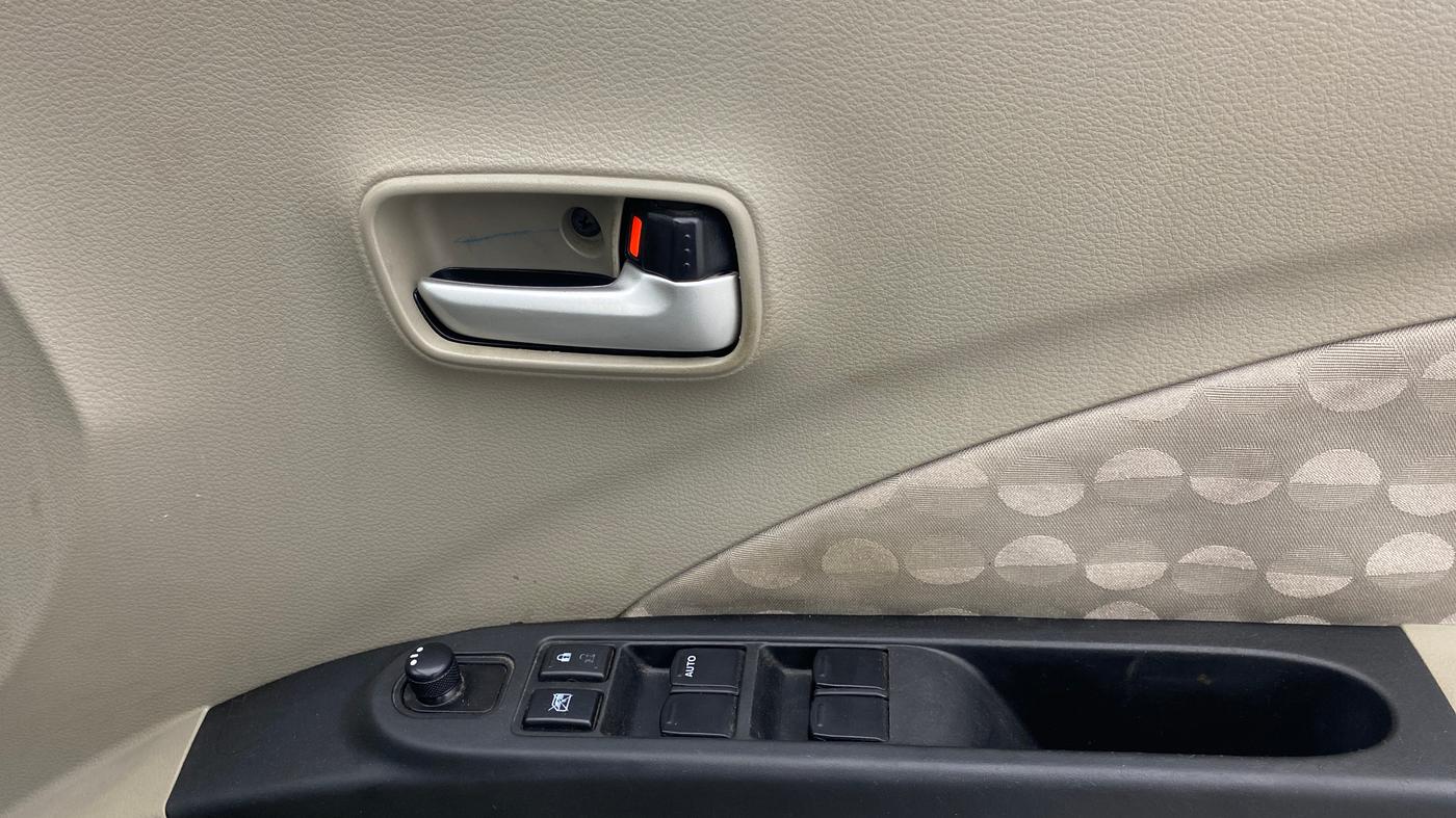 2017 Maruti Celerio ZXI AMT (O), Petrol, Automatic, 20,650 km, Driver Side Door Panels Control