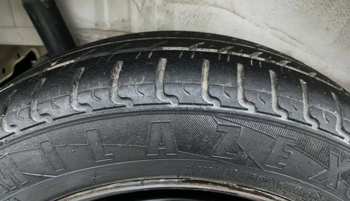 2018 Maruti Wagon R 1.0 VXI, Petrol, Manual, 68,808 km, Right Rear Tyre Tread