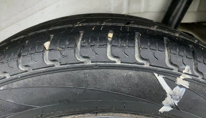 2018 Maruti Wagon R 1.0 VXI, Petrol, Manual, 68,808 km, Left Rear Tyre Tread