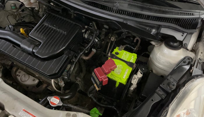 2014 Maruti Swift VXI, Petrol, Manual, 45,577 km, Engine View - Left