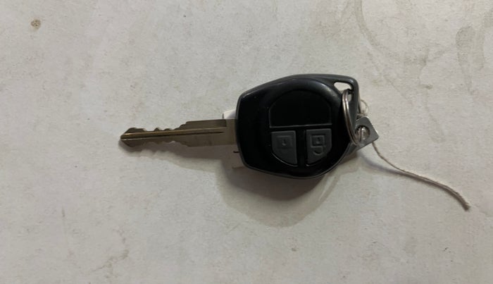 2014 Maruti Swift VXI, Petrol, Manual, 45,577 km, Key Close Up