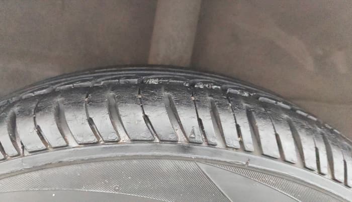 2020 Hyundai NEW SANTRO SPORTZ EXECUTIVE MT CNG, CNG, Manual, 87,486 km, Right Rear Tyre Tread