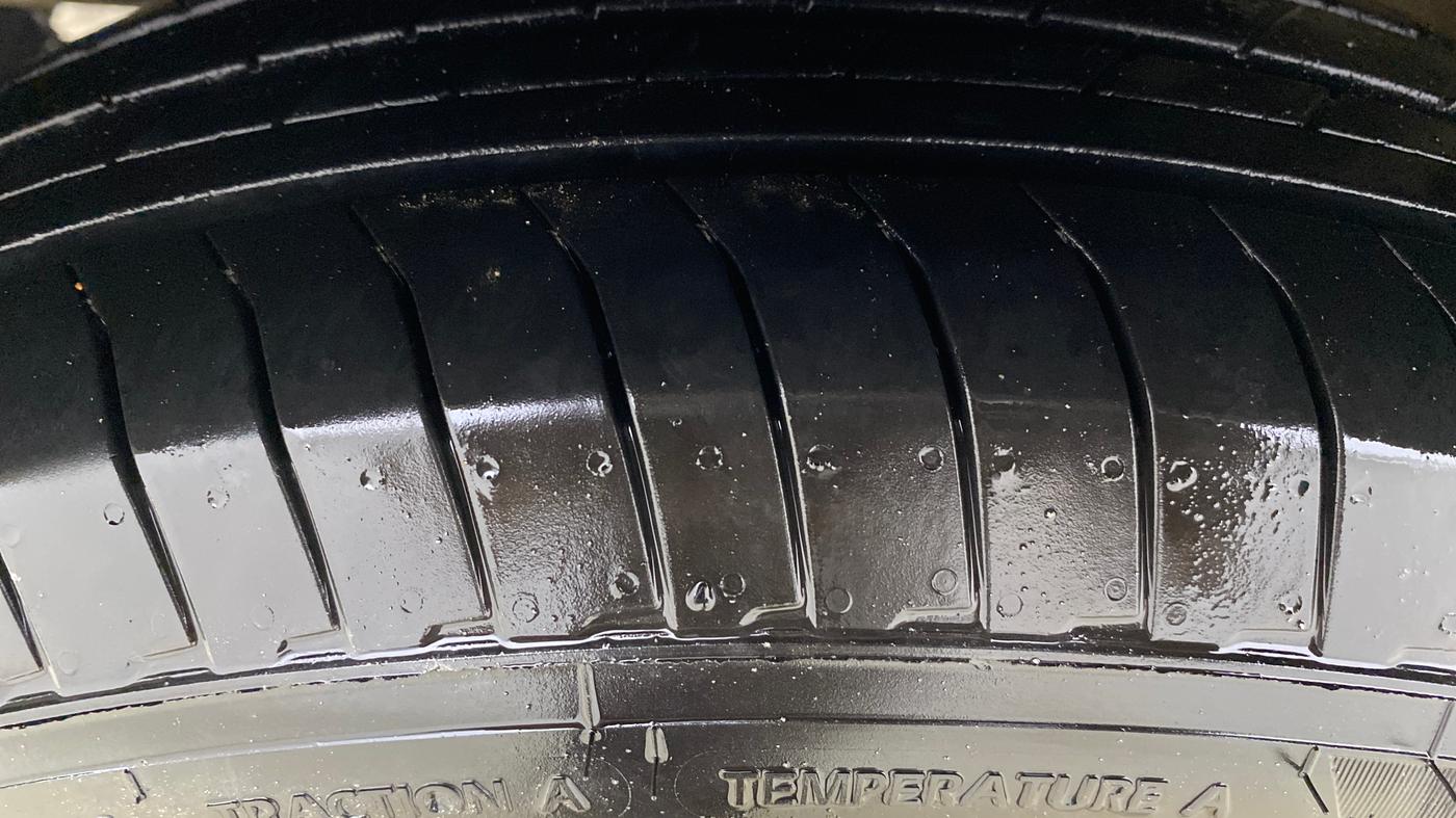 2018 Maruti Dzire VXI AMT, Petrol, Automatic, 76,599 km, Left Front Tyre Tread