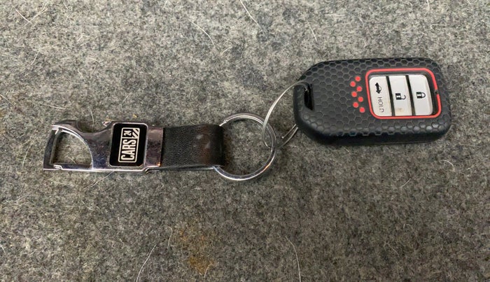 2019 Honda Amaze 1.2 V CVT I VTEC, Petrol, Automatic, 22,343 km, Key Close Up