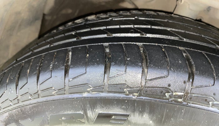 2022 KIA SELTOS GTX PLUS 1.5 DIESEL AT, Diesel, Automatic, 98,102 km, Right Front Tyre Tread