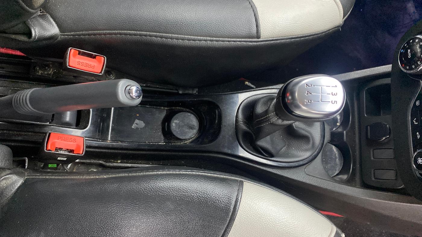 2021 Renault Duster RXZ 1.5 PETROL MT, Petrol, Manual, 37,454 km, Gear Lever