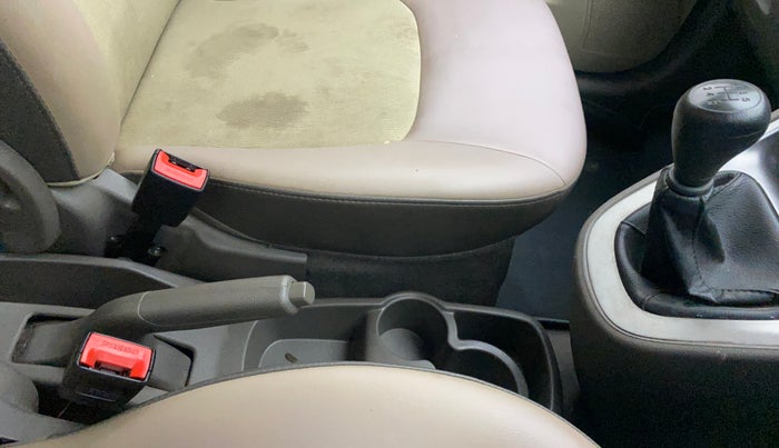 2016 Hyundai i10 MAGNA 1.1, Petrol, Manual, 28,023 km, Gear Lever