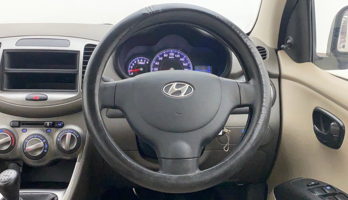2016 Hyundai i10 MAGNA 1.1, Petrol, Manual, 28,023 km, Steering Wheel Close Up