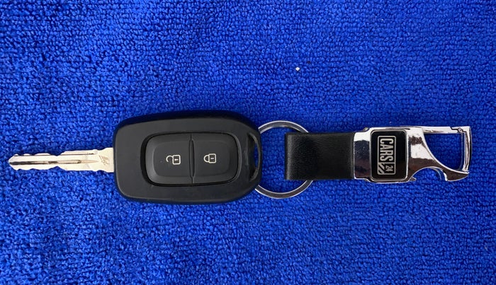 2022 Renault TRIBER RXL MT, Petrol, Manual, 34,097 km, Key Close Up