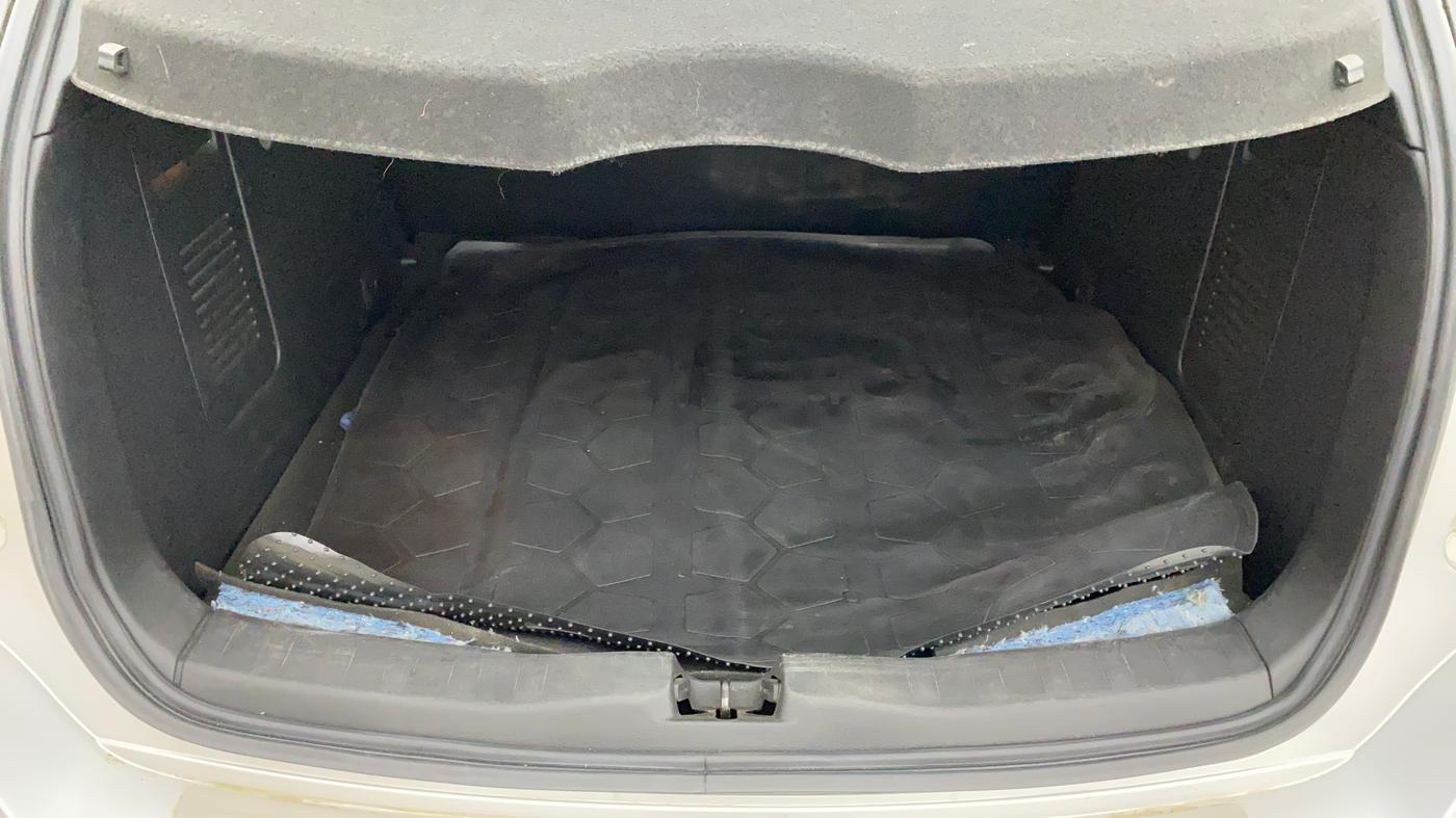 2019 Nissan Kicks XV 1.5, Petrol, Manual, 48,187 km, Boot Inside