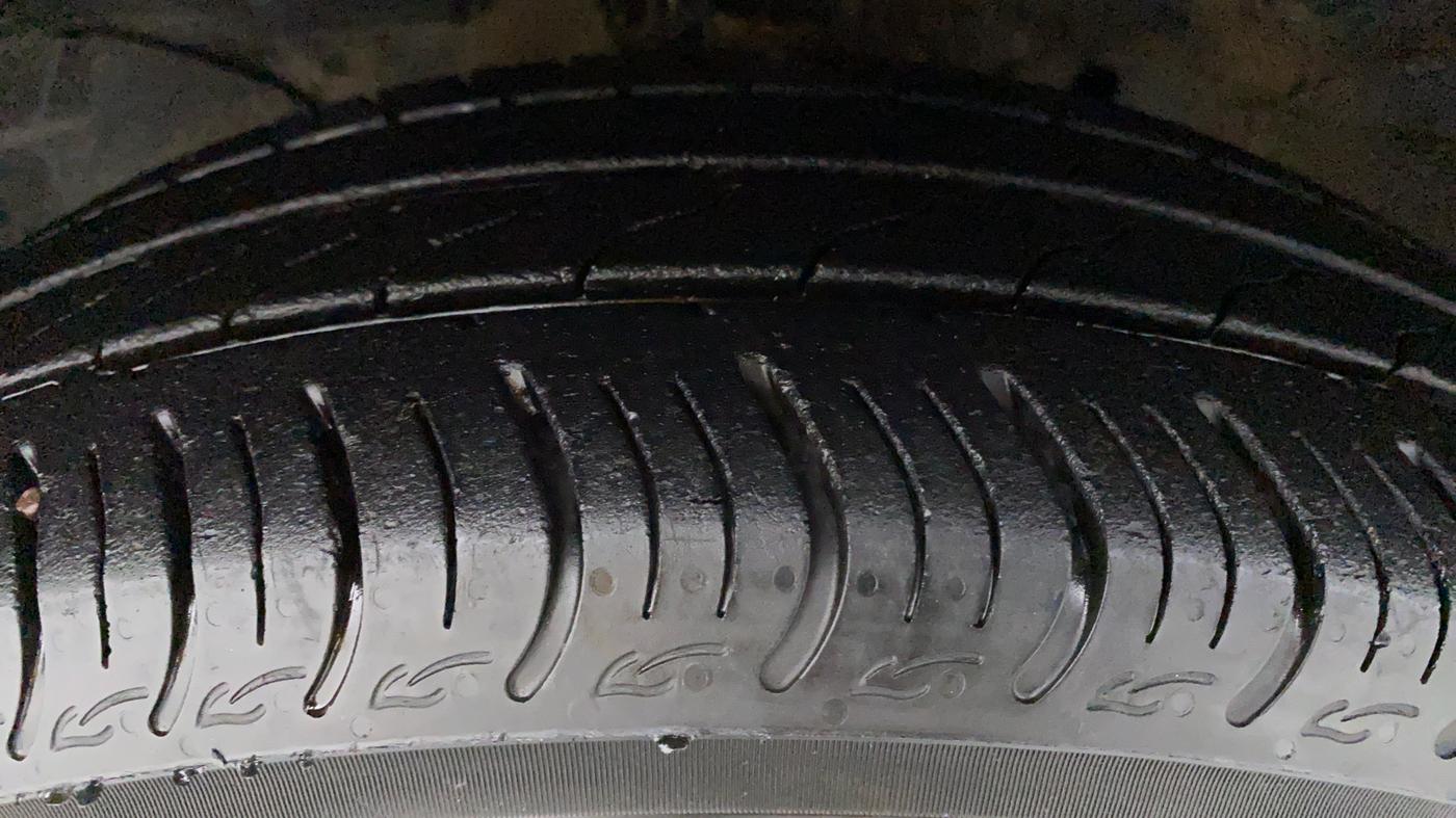 2019 Honda Amaze 1.2 V CVT I VTEC, Petrol, Automatic, 21,223 km, Left Front Tyre Tread