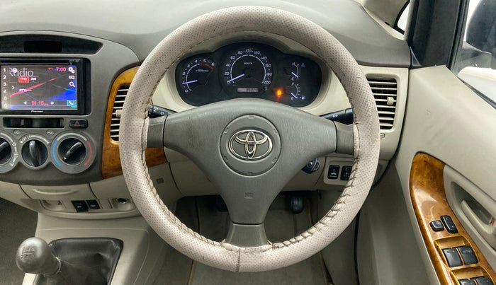 2011 Toyota Innova 2.5 G4 7 STR, Diesel, Manual, 86,818 km, Steering Wheel Close Up