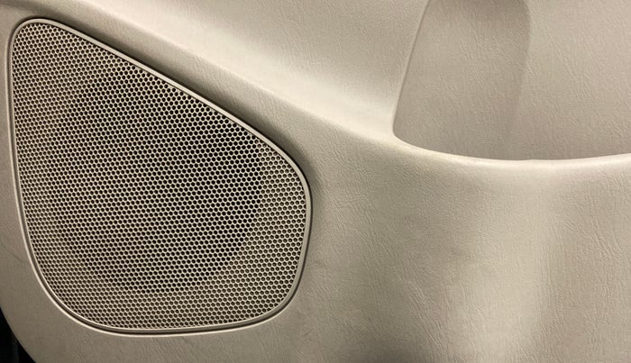 2011 Toyota Innova 2.5 G4 7 STR, Diesel, Manual, 86,818 km, Speaker