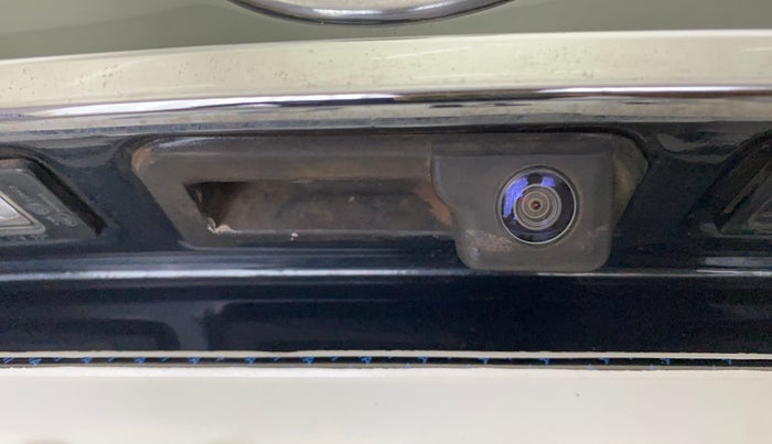 2019 Volkswagen Vento HIGHLINE PLUS 1.5 AT, Diesel, Automatic, 83,459 km, Parking Camera