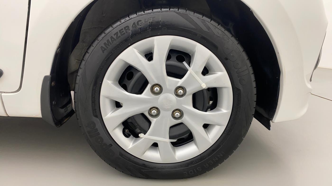 2015 Hyundai Grand i10 SPORTZ 1.2 KAPPA VTVT, Petrol, Manual, 1,45,534 km, Right Front Wheel