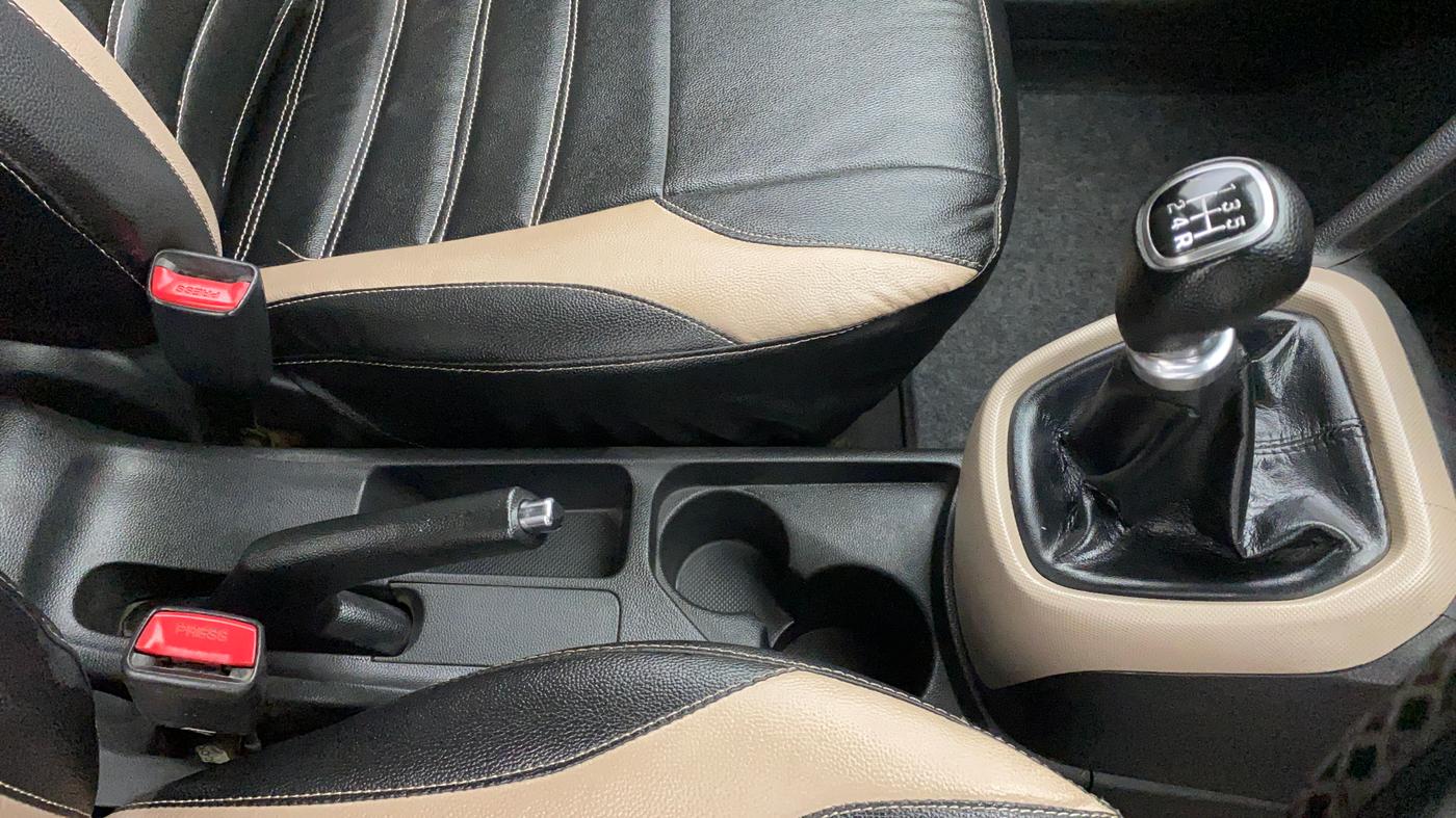 2015 Hyundai Grand i10 SPORTZ 1.2 KAPPA VTVT, Petrol, Manual, 1,45,534 km, Gear Lever