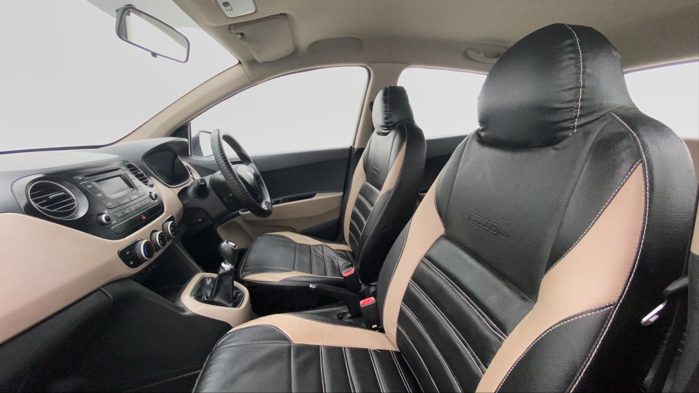 2015 Hyundai Grand i10 SPORTZ 1.2 KAPPA VTVT, Petrol, Manual, 1,45,534 km, Right Side Front Door Cabin View