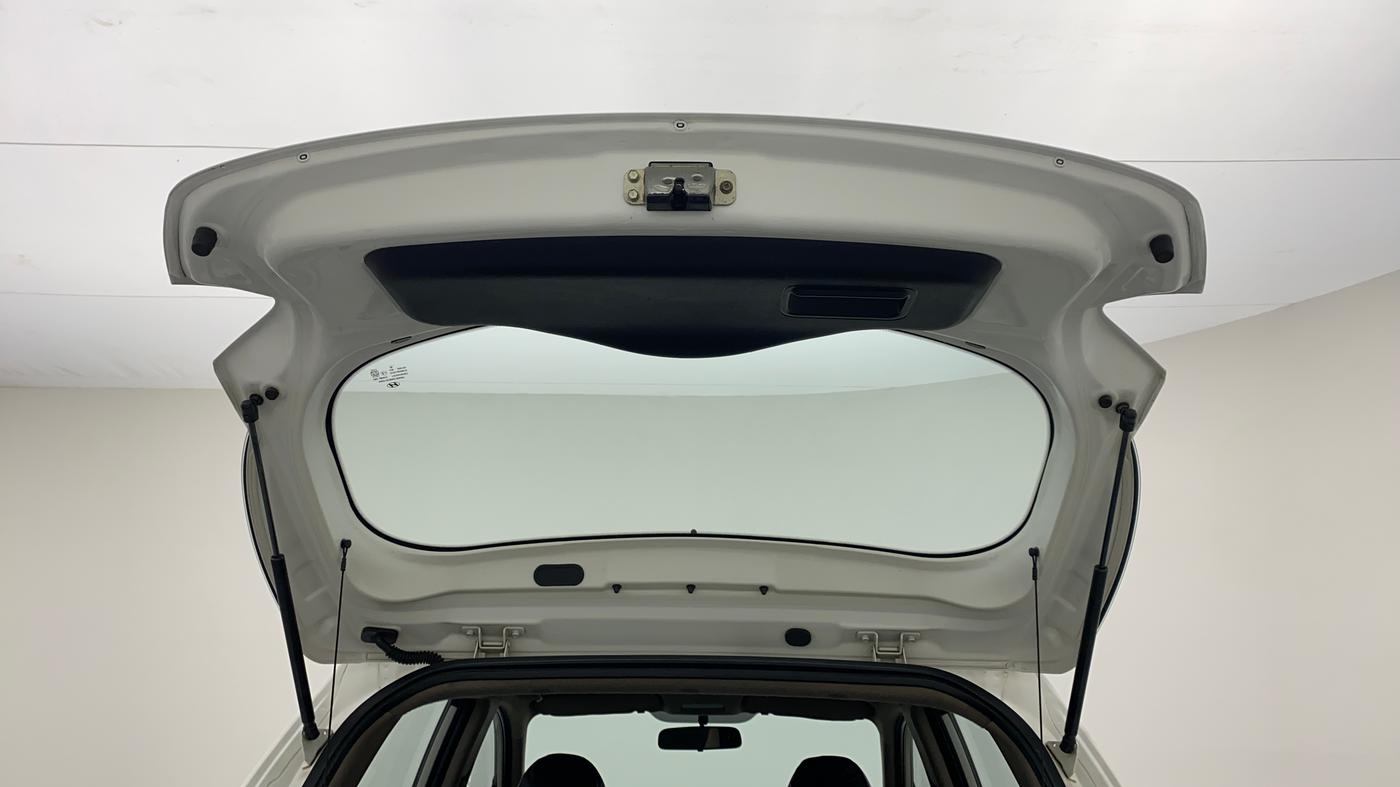 2015 Hyundai Grand i10 SPORTZ 1.2 KAPPA VTVT, Petrol, Manual, 1,45,534 km, Boot Door Open