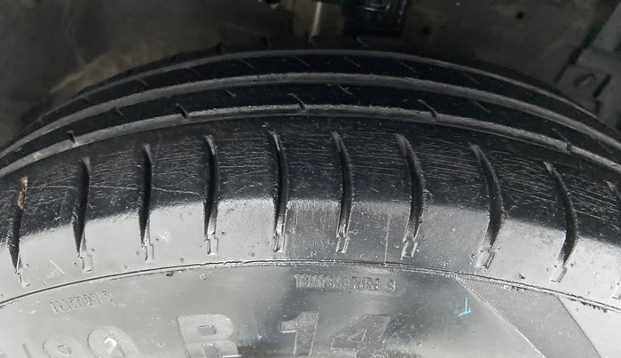 2012 Maruti Swift VDI, Diesel, Manual, Right Front Tyre Tread