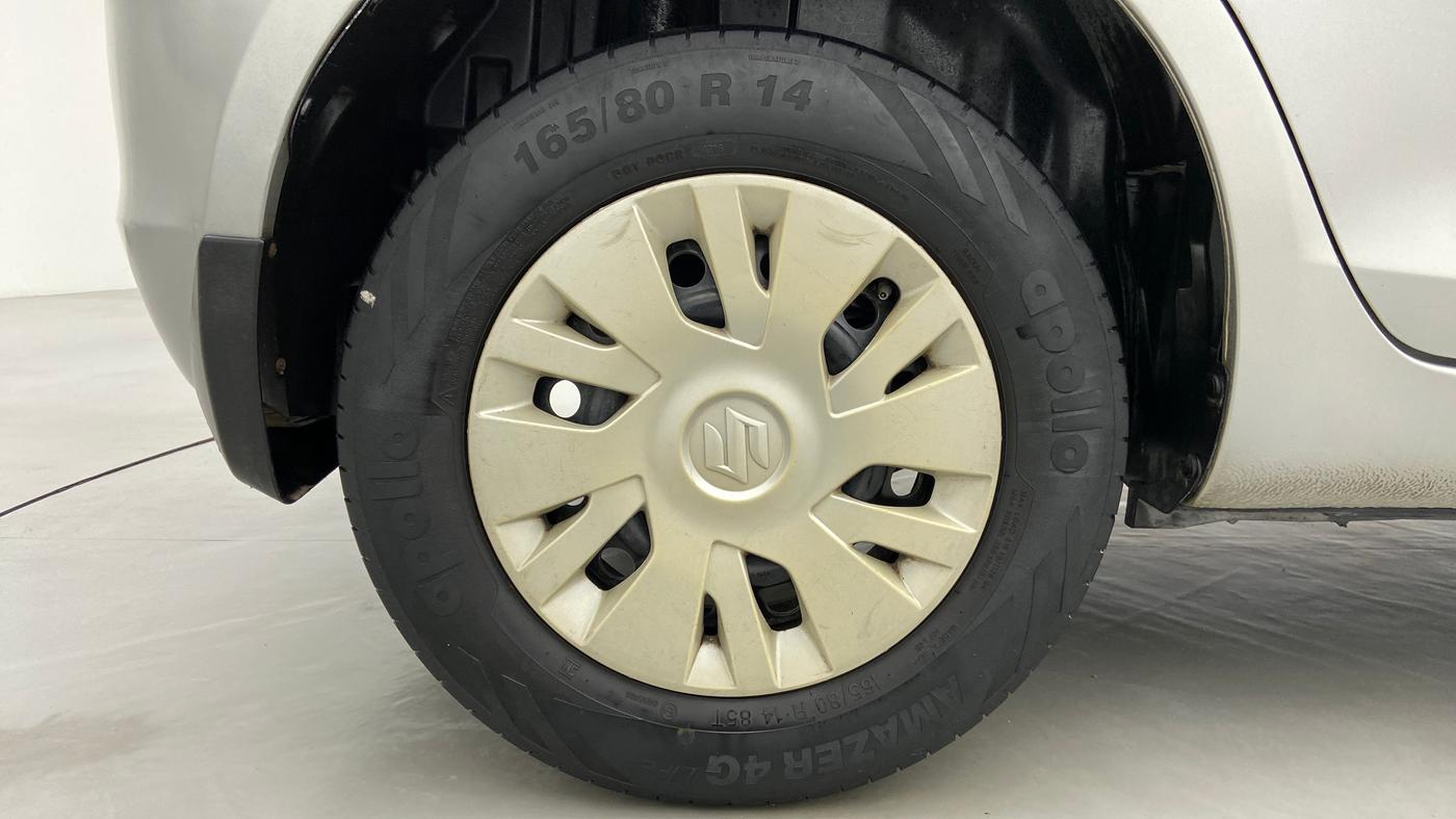 2012 Maruti Swift VDI, Diesel, Manual, Right Rear Wheel