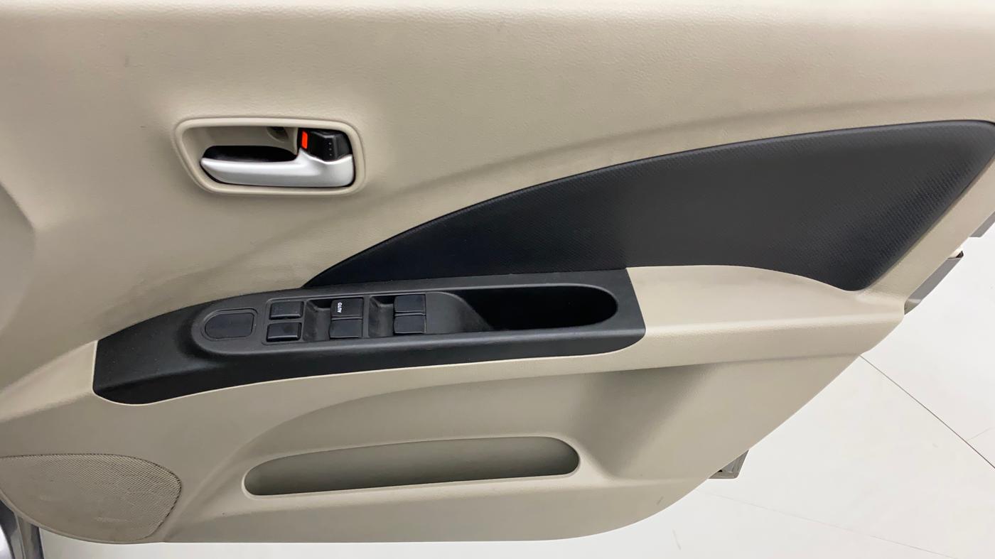 2015 Maruti Celerio VXI, Petrol, Manual, 1,22,188 km, Driver Side Door Panels Control