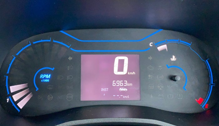 2021 Renault Kwid RXT, Petrol, Manual, 7,037 km, Odometer Image
