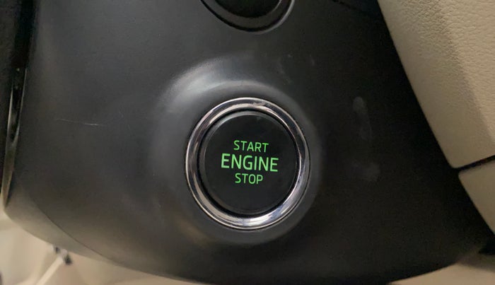 2017 Skoda Octavia STYLE PLUS AT 1.8 TSI, Petrol, Automatic, 1,14,712 km, Keyless Start/ Stop Button