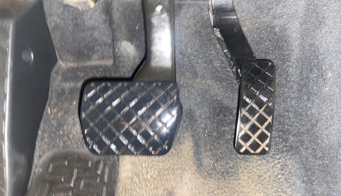 2017 Skoda Octavia STYLE PLUS AT 1.8 TSI, Petrol, Automatic, 1,14,712 km, Pedals