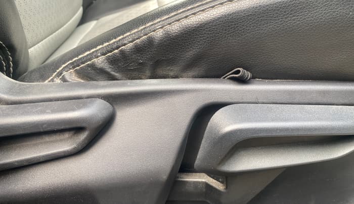 2023 Tata Tiago XT PETROL, Petrol, Manual, 34,178 km, Driver Side Adjustment Panel