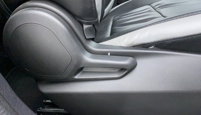 2021 Tata NEXON XM SUNROOF 1.2 RTN, Petrol, Manual, 9,392 km, Driver Side Adjustment Panel
