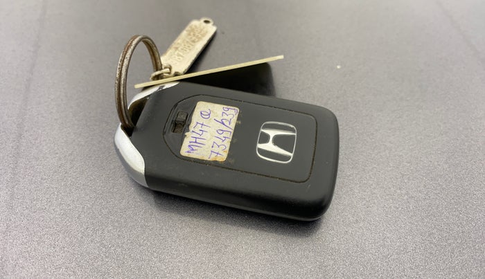 2017 Honda City 1.5L I-VTEC VX, Petrol, Manual, 87,951 km, Key Close Up