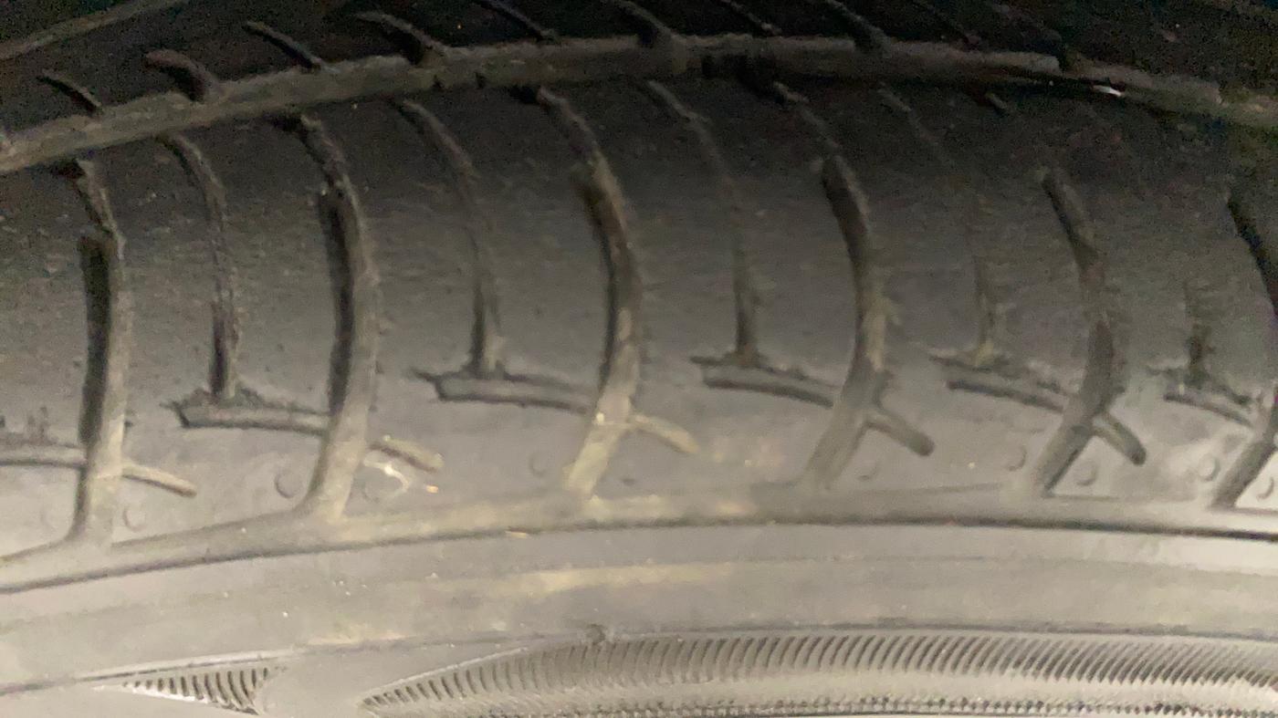 2019 Maruti New Wagon-R ZXI 1.2, Petrol, Manual, 29,420 km, Right Front Tyre Tread