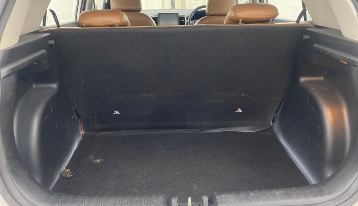 2019 Hyundai VENUE SX PLUS 1.0 TURBO DCT, Petrol, Automatic, 32,201 km, Boot Inside