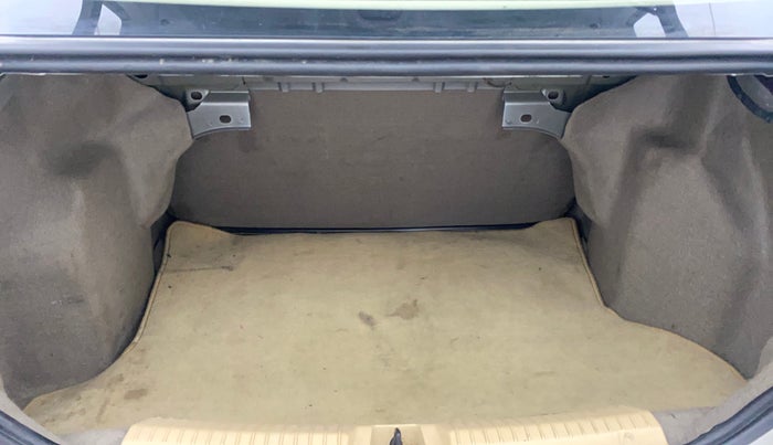 2016 Ford Figo Aspire TITANIUM 1.2 PETROL, Petrol, Manual, 80,896 km, Boot Inside