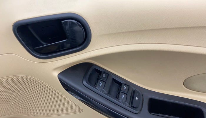 2016 Ford Figo Aspire TITANIUM 1.2 PETROL, Petrol, Manual, 80,896 km, Driver Side Door Panels Control