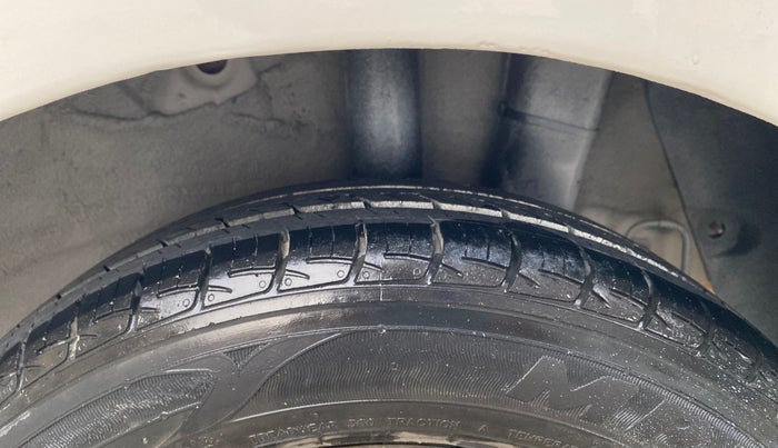 2015 Hyundai Grand i10 MAGNA 1.2 KAPPA VTVT, Petrol, Manual, 63,319 km, Left Rear Tyre Tread