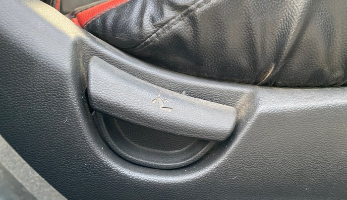 2015 Hyundai Grand i10 MAGNA 1.2 KAPPA VTVT, Petrol, Manual, 63,319 km, Driver Side Adjustment Panel