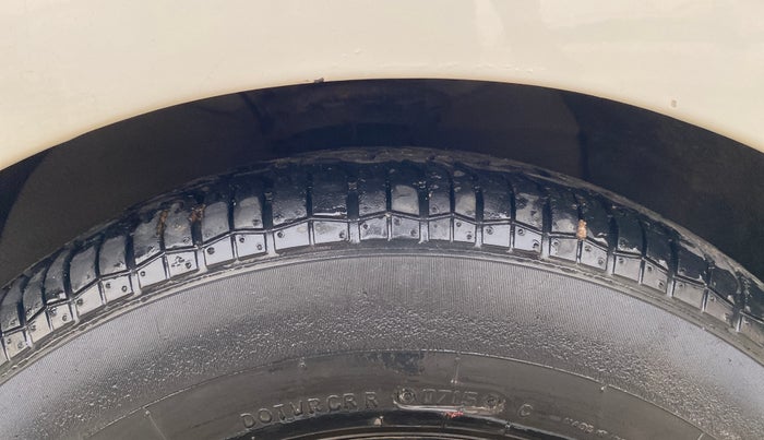 2015 Hyundai Grand i10 MAGNA 1.2 KAPPA VTVT, Petrol, Manual, 63,319 km, Right Front Tyre Tread