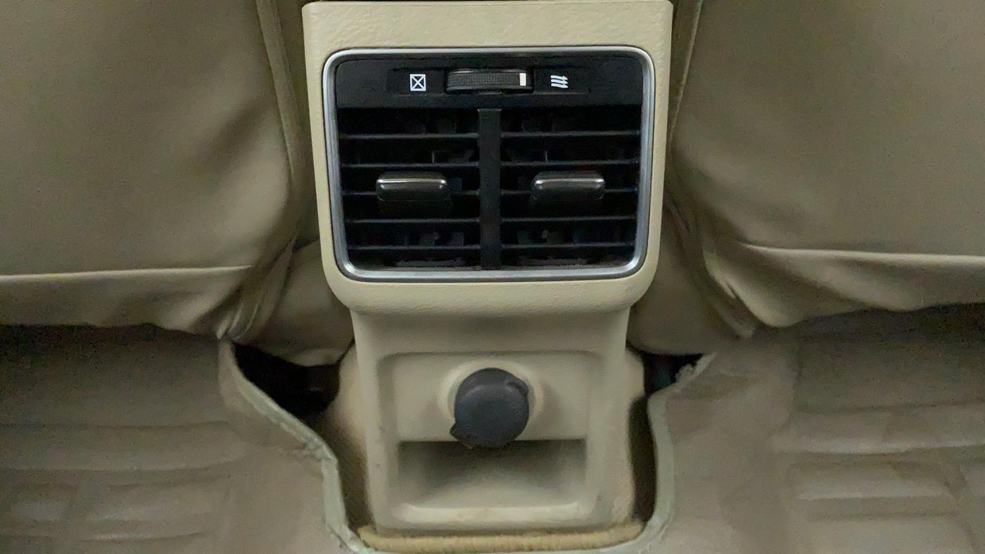 2017 Maruti Ciaz ZETA 1.4 VVT, Petrol, Manual, 69,569 km, Rear AC Vents