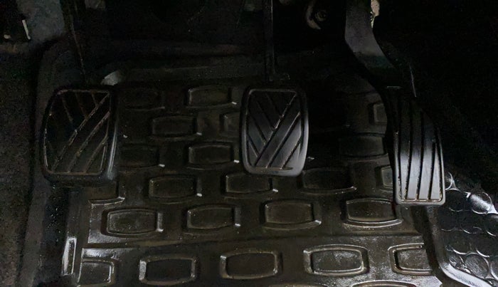 2012 Maruti Swift VXI, Petrol, Manual, 45,422 km, Pedals