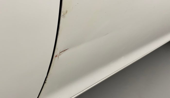 2012 Maruti Swift VXI, Petrol, Manual, 45,422 km, Driver-side door - Slightly dented
