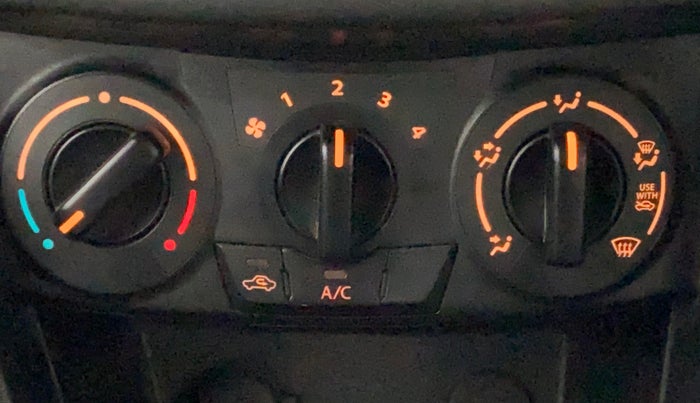 2012 Maruti Swift VXI, Petrol, Manual, 45,422 km, AC Unit - Directional switch has minor damage