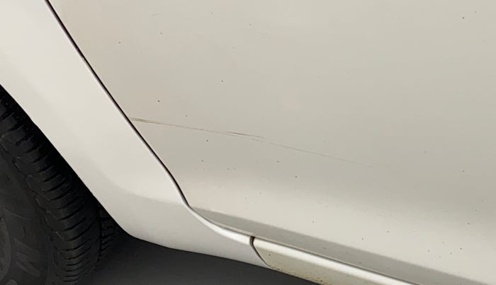 2012 Maruti Swift VXI, Petrol, Manual, 45,422 km, Front passenger door - Minor scratches