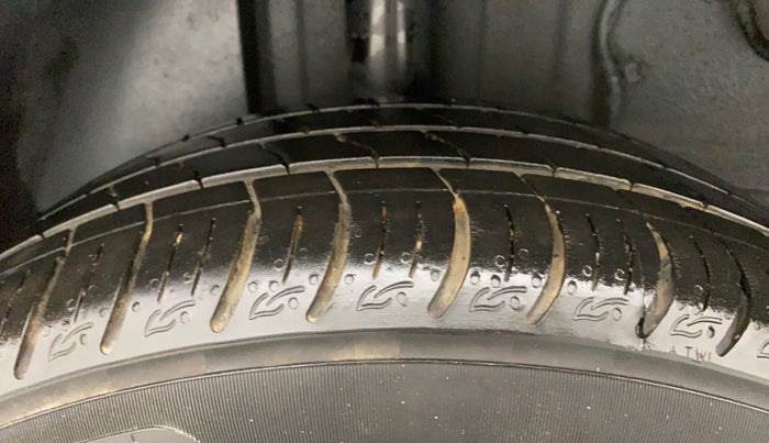 2021 Tata ALTROZ XM+ 1.2 RTN, Petrol, Manual, 6,958 km, Right Rear Tyre Tread