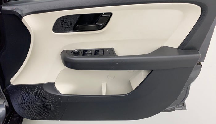 2021 Tata ALTROZ XM+ 1.2 RTN, Petrol, Manual, 6,958 km, Driver Side Door Panels Control