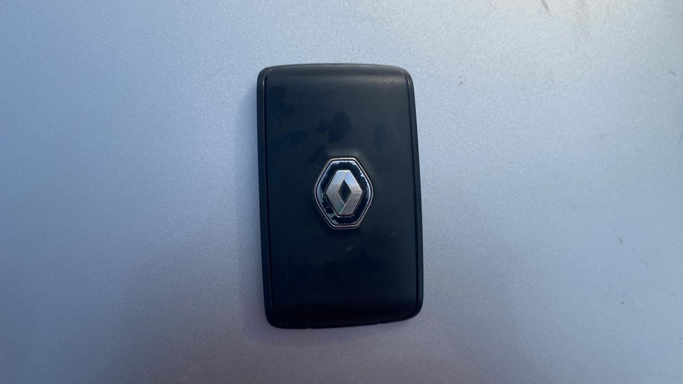 2021 Renault TRIBER RXZ AMT, Petrol, Automatic, 63,518 km, Key Close Up