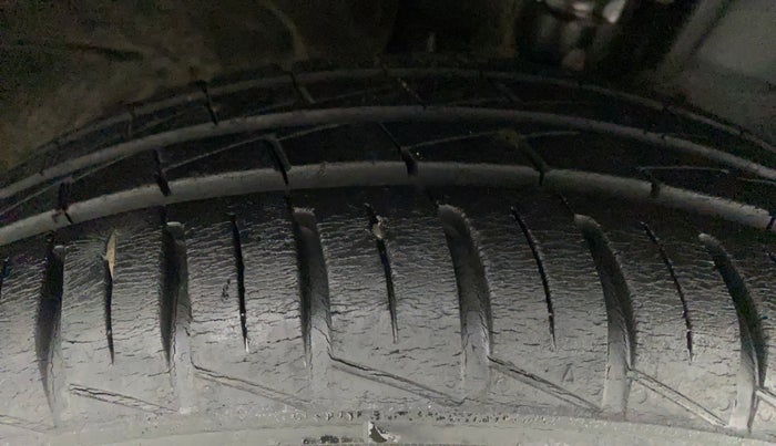 2020 Renault Kwid CLIMBER 1.0 AMT (O), Petrol, Automatic, 25,218 km, Right Front Tyre Tread