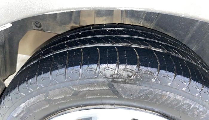 2021 Maruti Ertiga VXI CNG, CNG, Manual, 1,26,683 km, Right Rear Tyre Tread