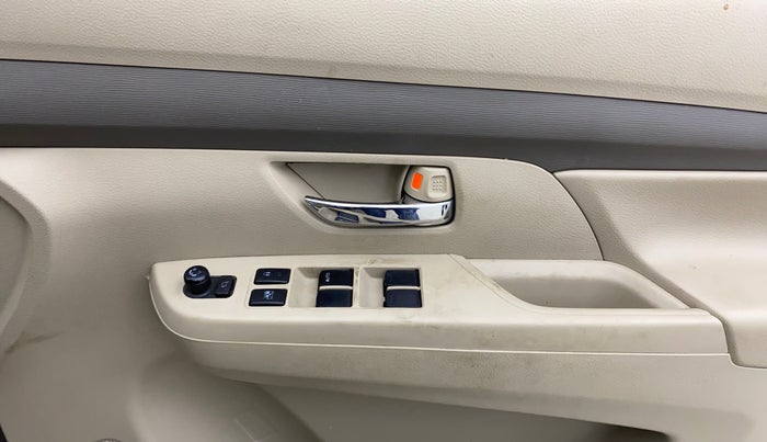 2021 Maruti Ertiga VXI CNG, CNG, Manual, 1,26,683 km, Driver Side Door Panels Control