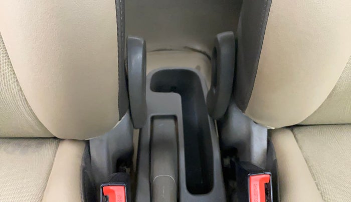 2016 Hyundai i10 SPORTZ 1.1, CNG, Manual, 1,13,611 km, Driver Side Adjustment Panel